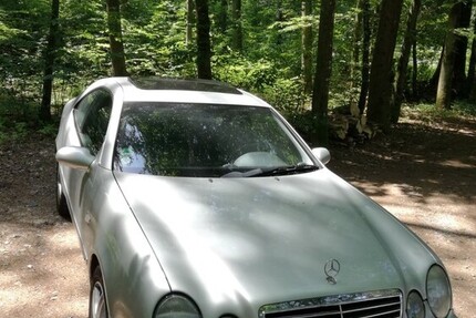 Mercedes-Benz 208 172.000 km 2.900 &euro; Hausen 91353