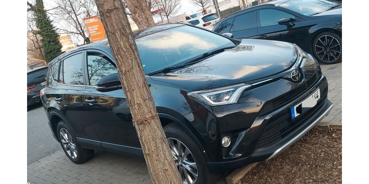Toyota RAV 4 195.000 km 12.400 &euro; nurnberg Deutschland 90489