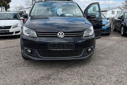 VW Touran 165.000 km 9.390 &euro; Nürnberg 90431