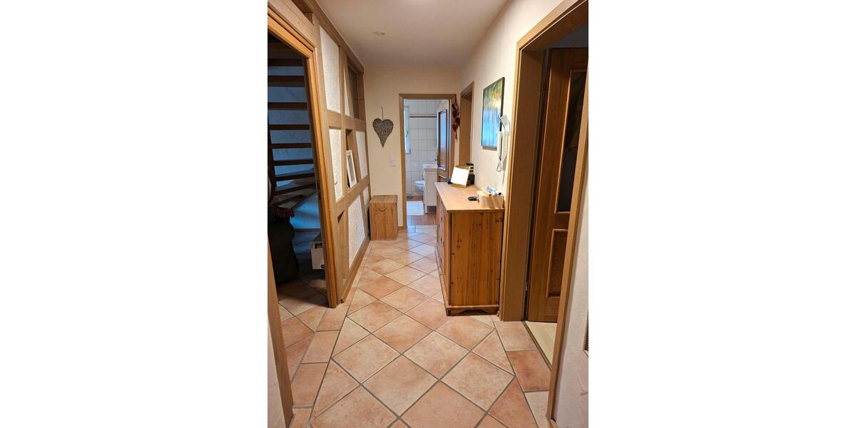 Dachgeschoßwohnung Diespeck - 5 Zimmer, 115 m&sup2;, 920&euro; | Angebot:26546176