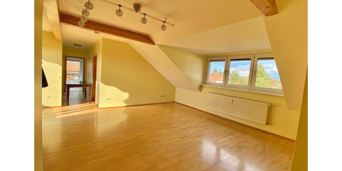 Dachgeschoßwohnung Nürnberg Holzheim - 3 Zimmer, 87 m&sup2;, 1.100&euro; | Angebot:25853955