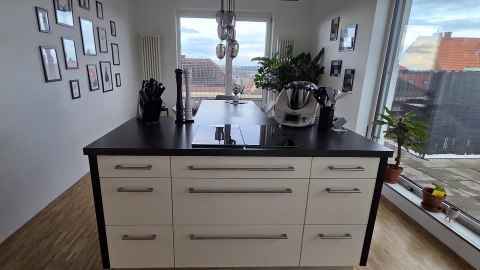 Einfamilienhaus Cadolzburg - 5 Zimmer, 165 m&sup2;, 2.100&euro; | Angebot:25025133