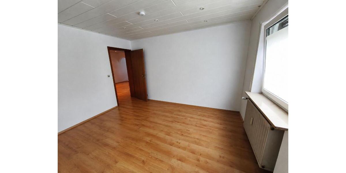 3 Zi. Wohnung im EG mit Terrasse, Gartenmitbenutzung und Garage - Etagenwohnung Hessdorf | Angebot:27314099