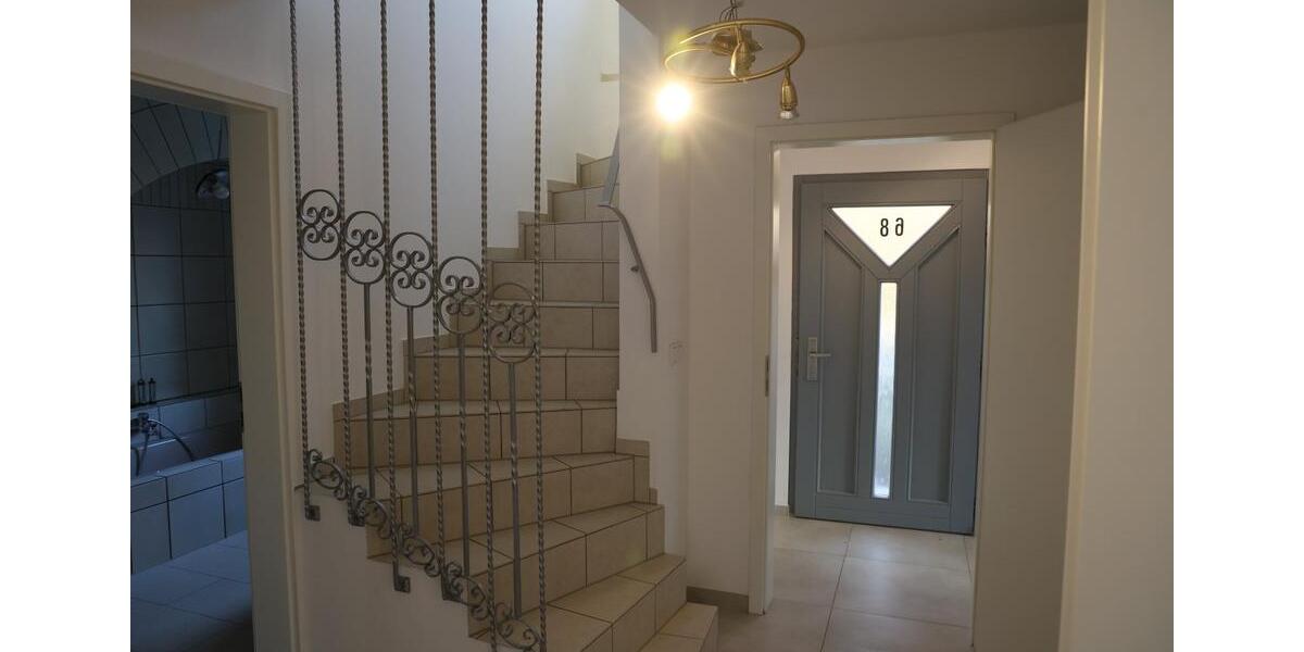 Doppelhaushälfte Nürnberg Falkenheim - 5 Zimmer, 100 m&sup2;, 1.400&euro; | Angebot:24820201