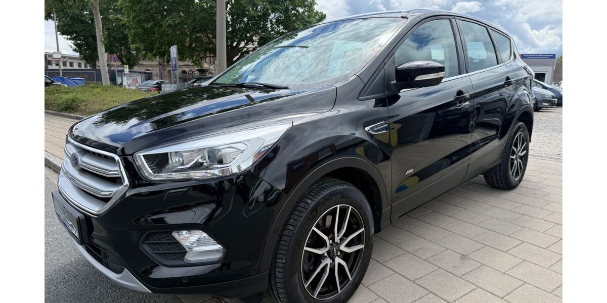 Ford Kuga 127.160 km 12.499 &euro; Fürth 90763