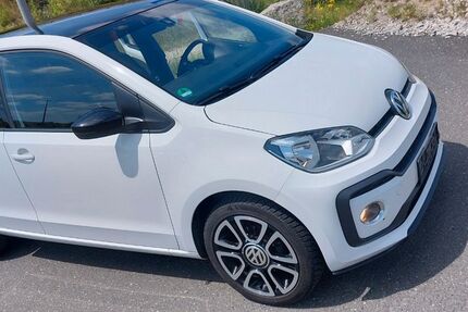 VW up! 66.900 km 10.888 &euro; nuernberg 90449
