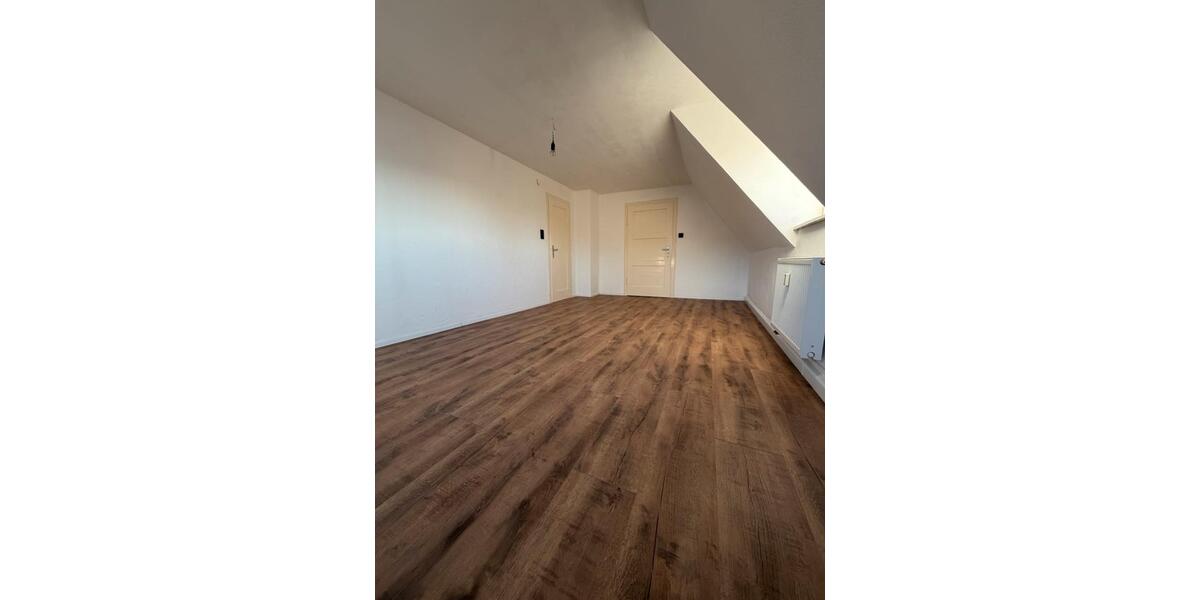 Dachgeschoßwohnung Windsbach - 2 Zimmer, 61 m&sup2;, 850&euro; | Angebot:25947998