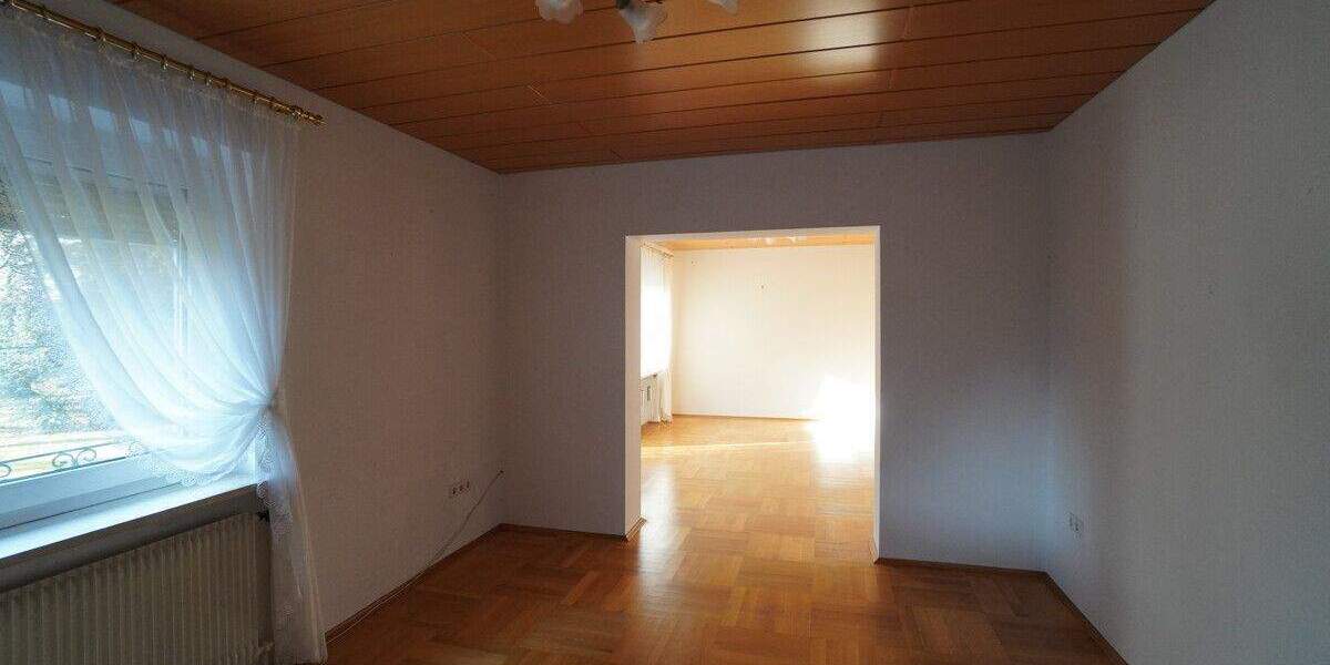 Mehrfamilienhaus, Wohnhaus Schwaig b. Nürnberg Behringersdorf - 6 Zimmer, 200 m&sup2;, 630.000&euro; | Angebot:25862773
