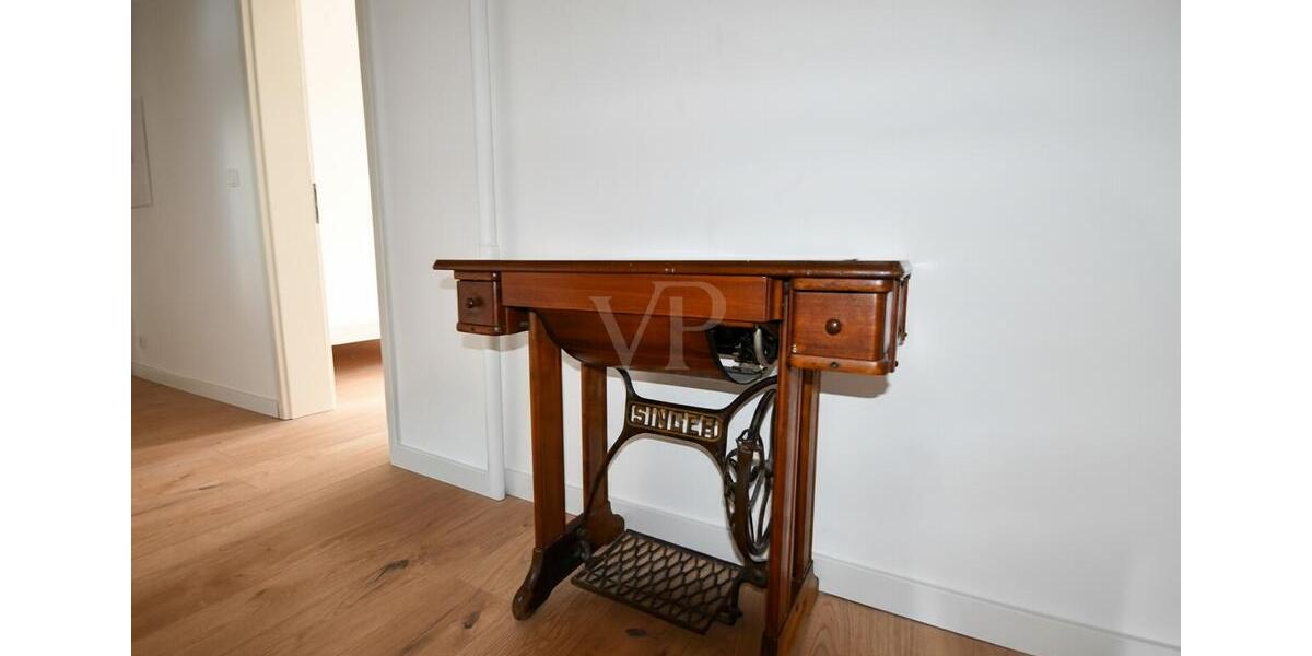 Etagenwohnung Fürth Südstadt - 6 Zimmer, 143 m&sup2;, 2.500&euro; | Angebot:26137228