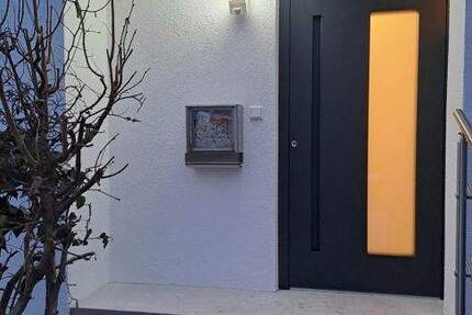 Haus Nürnberg / Eibach Röthenbach b Schweinau - 4 Zimmer, 82 m&sup2;, 1.500&euro; | Angebot:25778331