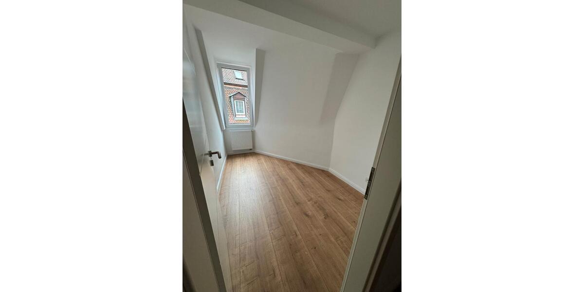 Etagenwohnung Nürnberg Rabus - 8 Zimmer, 140 m&sup2;, 599.000&euro; | Angebot:27261105