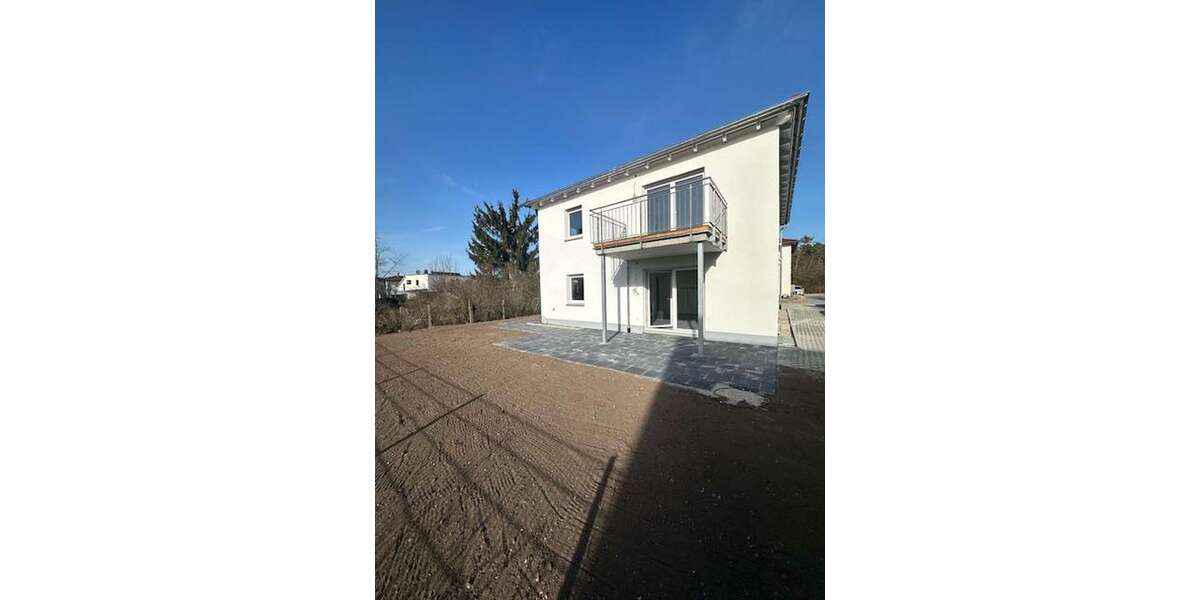 Etagenwohnung Fürth Bislohe - 3 Zimmer, 87 m&sup2;, 1.375&euro; | Angebot:26013243