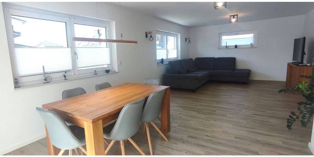 Einfamilienhaus Oberreichenbach - 5 Zimmer, 177 m&sup2;, 2.650&euro; | Angebot:26657299