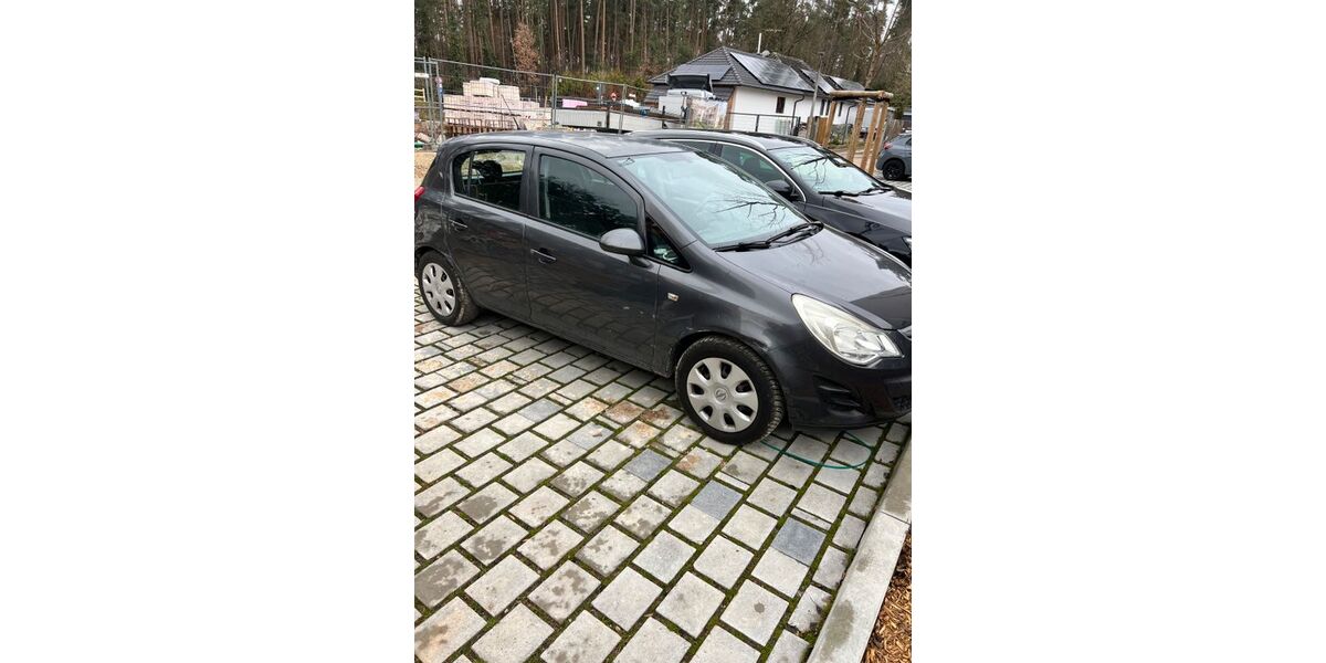 Opel Corsa 79.300 km 2.899 &euro; Cadolzburg 90556