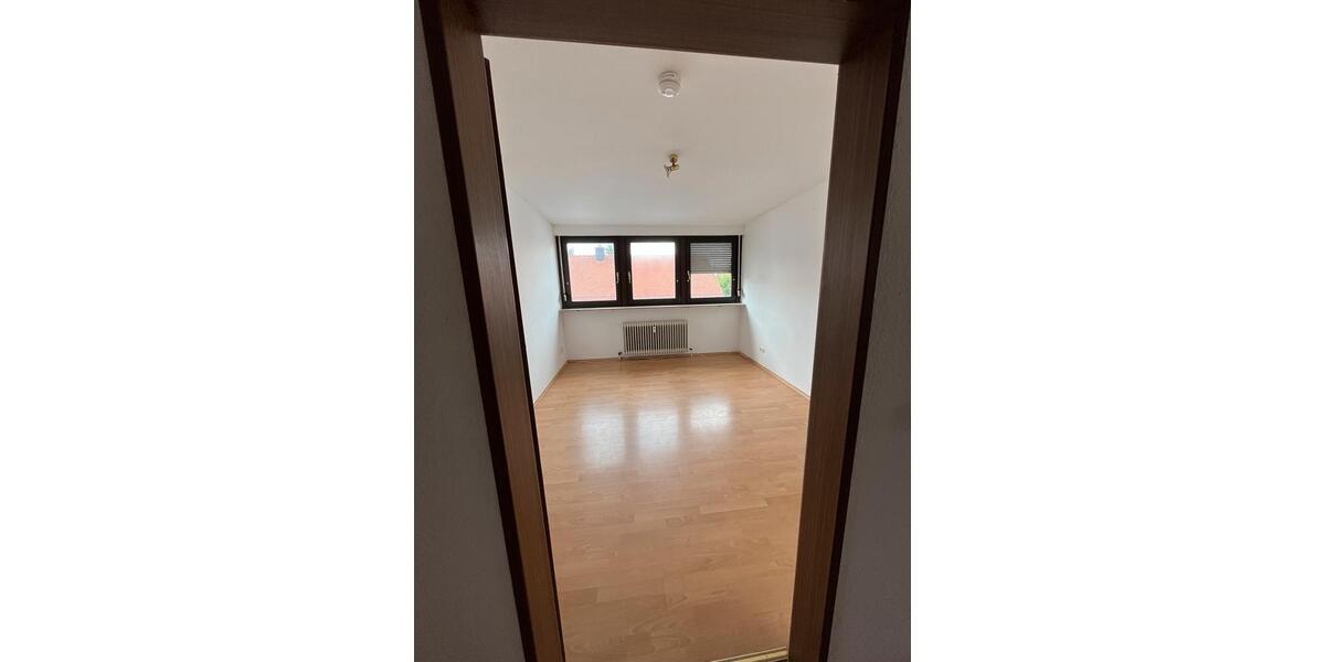 Dachgeschoßwohnung Röthenbach an der Pegnitz - 3 Zimmer, 88 m&sup2;, 900&euro; | Angebot:26492899