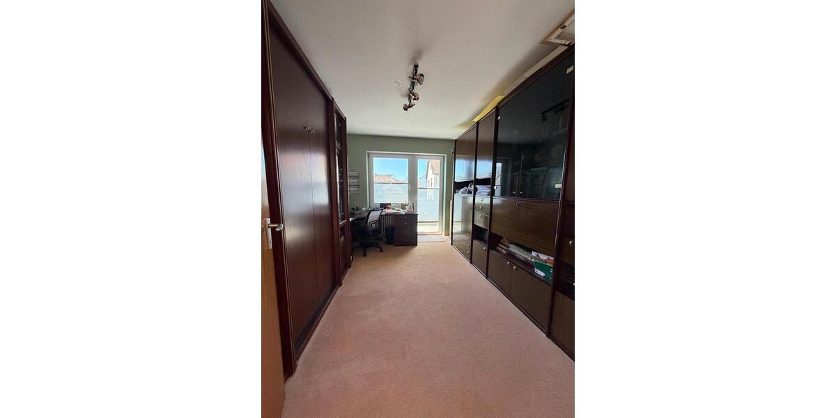 Doppelhaushälfte Bubenreuth - 6 Zimmer, 140 m&sup2;, 1.950&euro; | Angebot:26406749