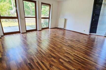Wohnung Nürnberg Eibach - 3 Zimmer, 90 m&sup2;, 1.200&euro; | Angebot:26616372