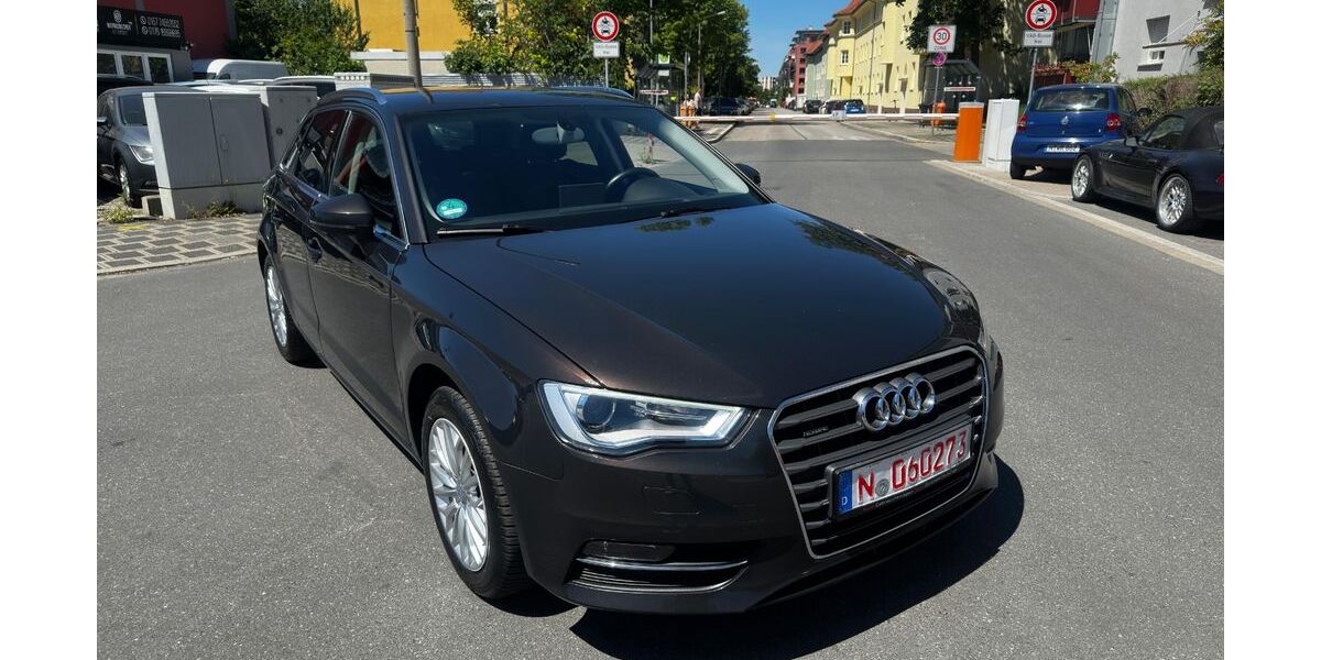 Audi A3 82.000 km 16.500 &euro; Nürnberg 90431