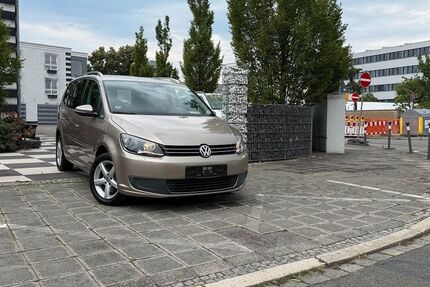 VW Touran 242.000 km 6.889 &euro; nürnberg 90431