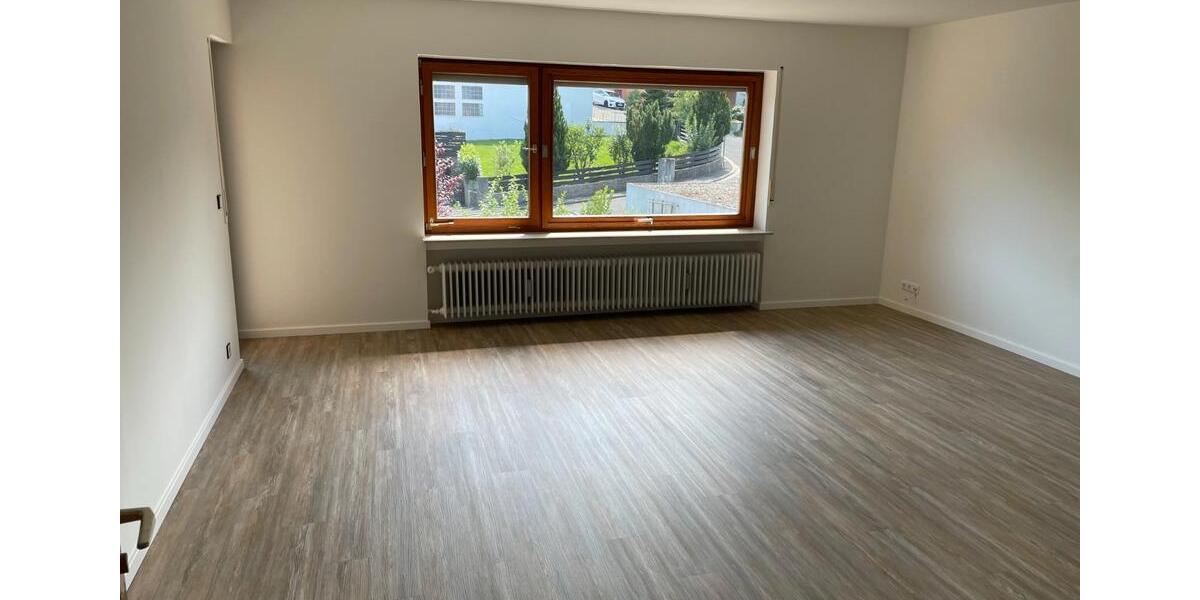 Etagenwohnung Lauf an der Pegnitz - 3.5 Zimmer, 120 m&sup2;, 1.100&euro; | Angebot:26416926