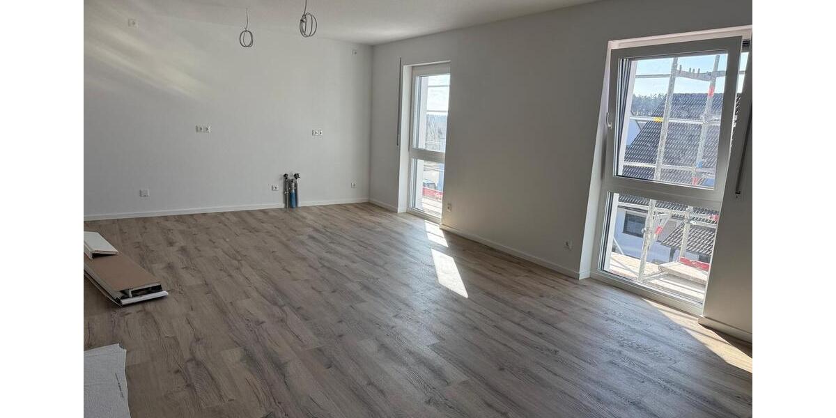 Dachgeschoßwohnung Leinburg - 2.5 Zimmer, 85 m&sup2;, 1.345&euro; | Angebot:24744591