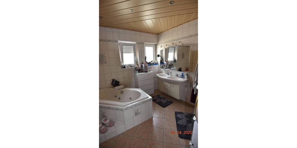 Etagenwohnung Fürth Burgfarrnbach - 3 Zimmer, 82 m&sup2;, 263.000&euro; | Angebot:25686377