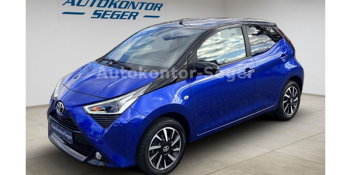 Toyota Aygo (X) 37.500 km 10.900 &euro; Heroldsberg 90562