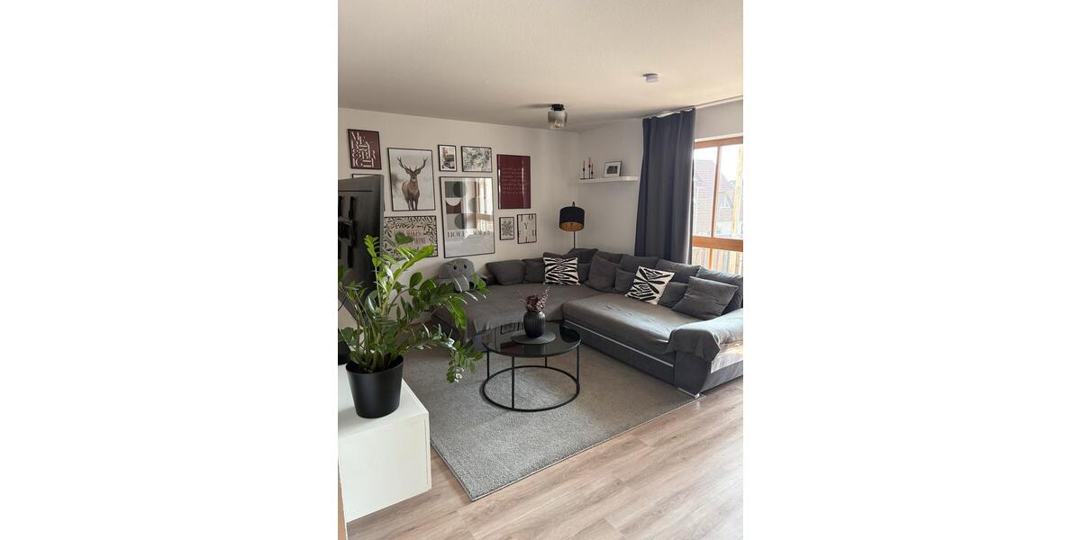 Etagenwohnung Hausen - 3 Zimmer, 83 m&sup2;, 790&euro; | Angebot:25832042