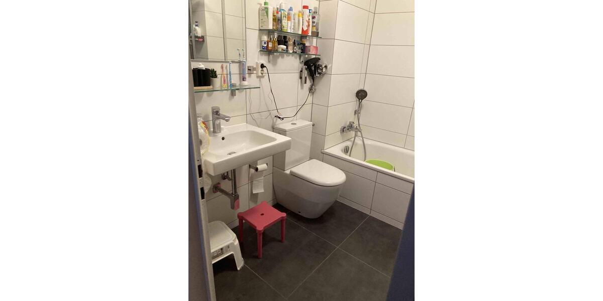 Etagenwohnung Nürnberg Erlenstegen - 3 Zimmer, 79 m&sup2;, 1.190&euro; | Angebot:25017781