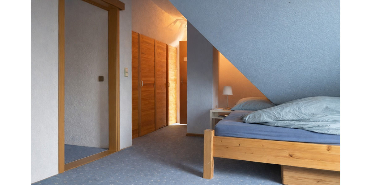 Mehrfamilienhaus, Wohnhaus Feucht - 8 Zimmer, 185 m&sup2;, 699.000&euro; | Angebot:26027396