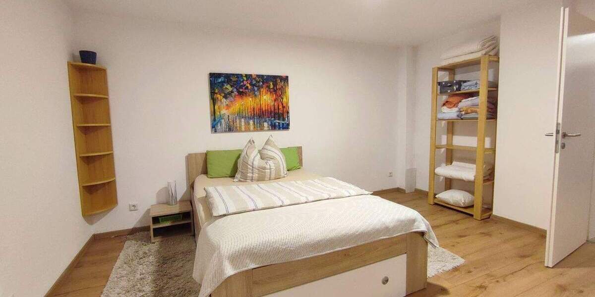 Doppelhaushälfte Oberreichenbach - 6 Zimmer, 196 m&sup2;, 2.490&euro; | Angebot:25665850