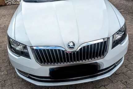 Skoda Superb 208.000 km 8.099 &euro; Veitsbronn 90587