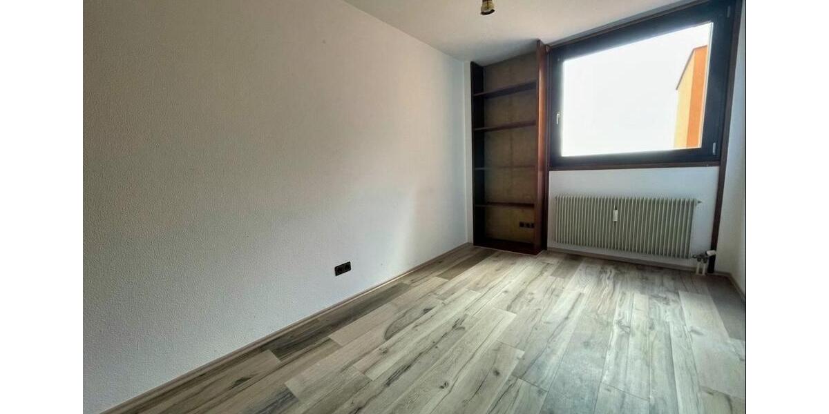 Dachgeschoßwohnung Nürnberg Gaismannshof - 4.5 Zimmer, 127 m&sup2;, 1.550&euro; | Angebot:25143413