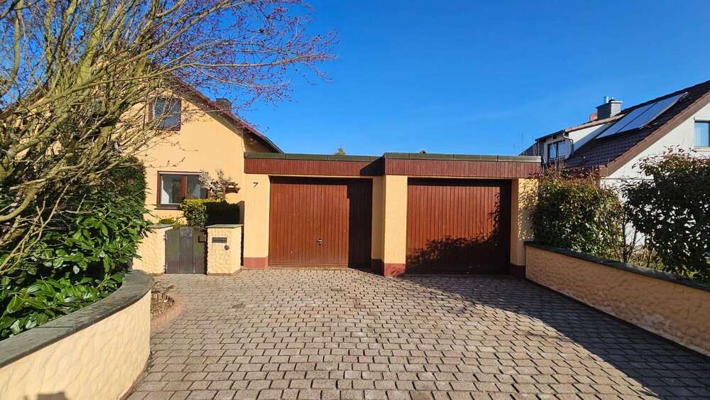 Einfamilienhaus Pyrbaum - 6 Zimmer, 129 m&sup2;, 584.000&euro; | Angebot:26032482