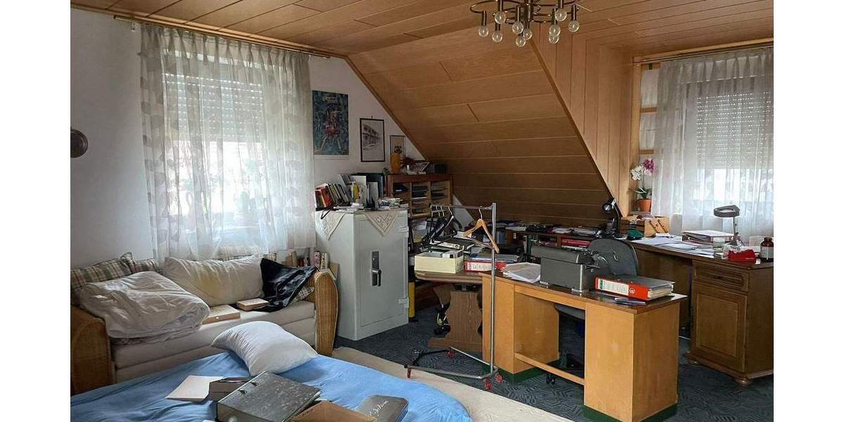 Mehrfamilienhaus, Wohnhaus Neustadt an der Aisch Neustadt - 9 Zimmer, 218 m&sup2;, 750.000&euro; | Angebot:25660943