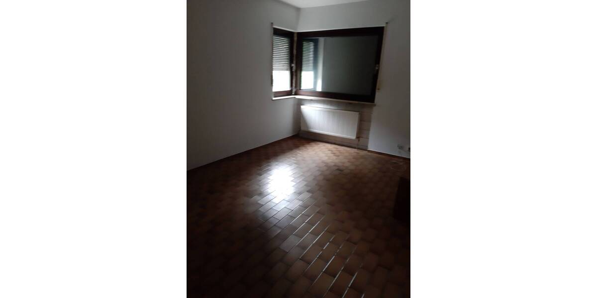 Einfamilienhaus Zirndorf Bronnamberg - 9 Zimmer, 160 m&sup2;, 500.000&euro; | Angebot:25662809