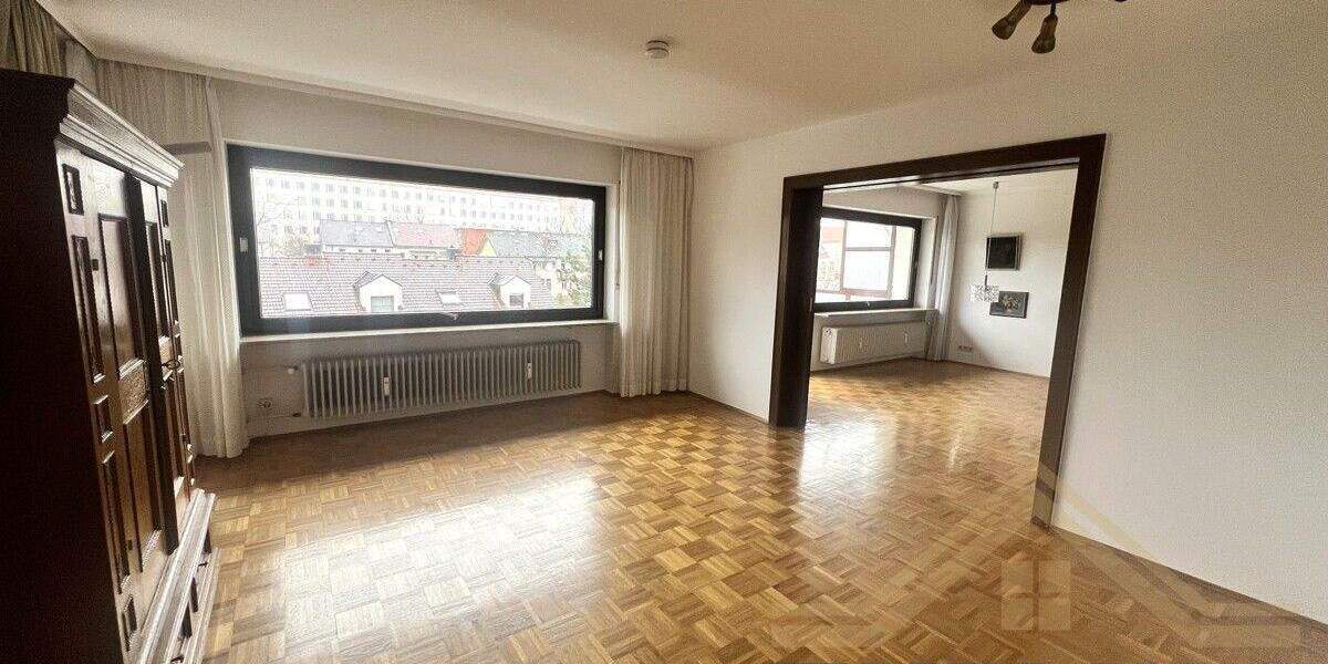 Etagenwohnung Erlangen Innenstadt - 5 Zimmer, 159 m&sup2;, 670.000&euro; | Angebot:25681396