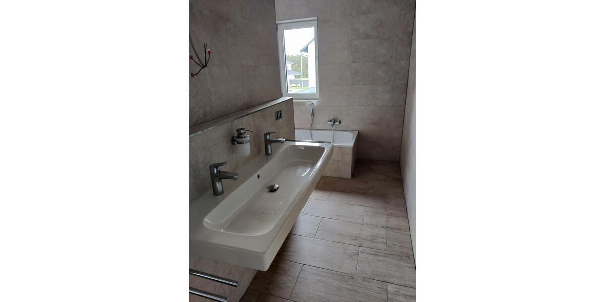 Einfamilienhaus Windsbach - 4 Zimmer, 150 m&sup2;, 1.995&euro; | Angebot:25362105