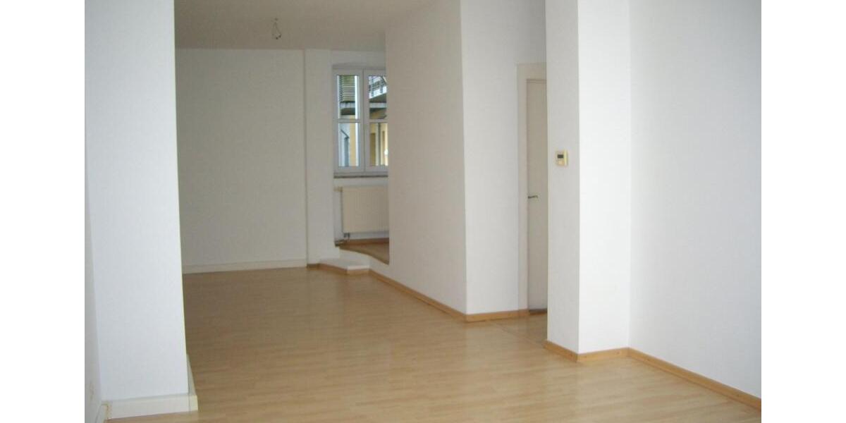 Erdgeschoßwohnung Nürnberg Hasenbuck - 5 Zimmer, 140 m&sup2;, 1.200&euro; | Angebot:21597782