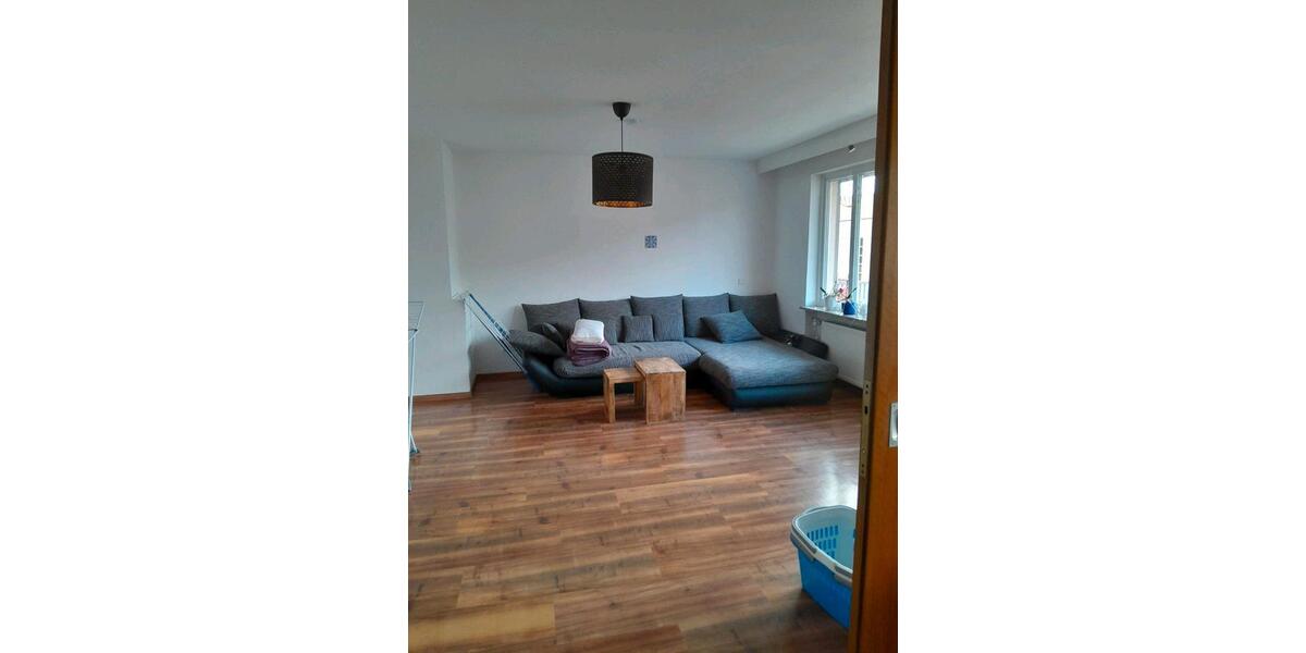 Etagenwohnung Nürnberg Erlenstegen - 4 Zimmer, 130 m&sup2;, 1.000&euro; | Angebot:25980087