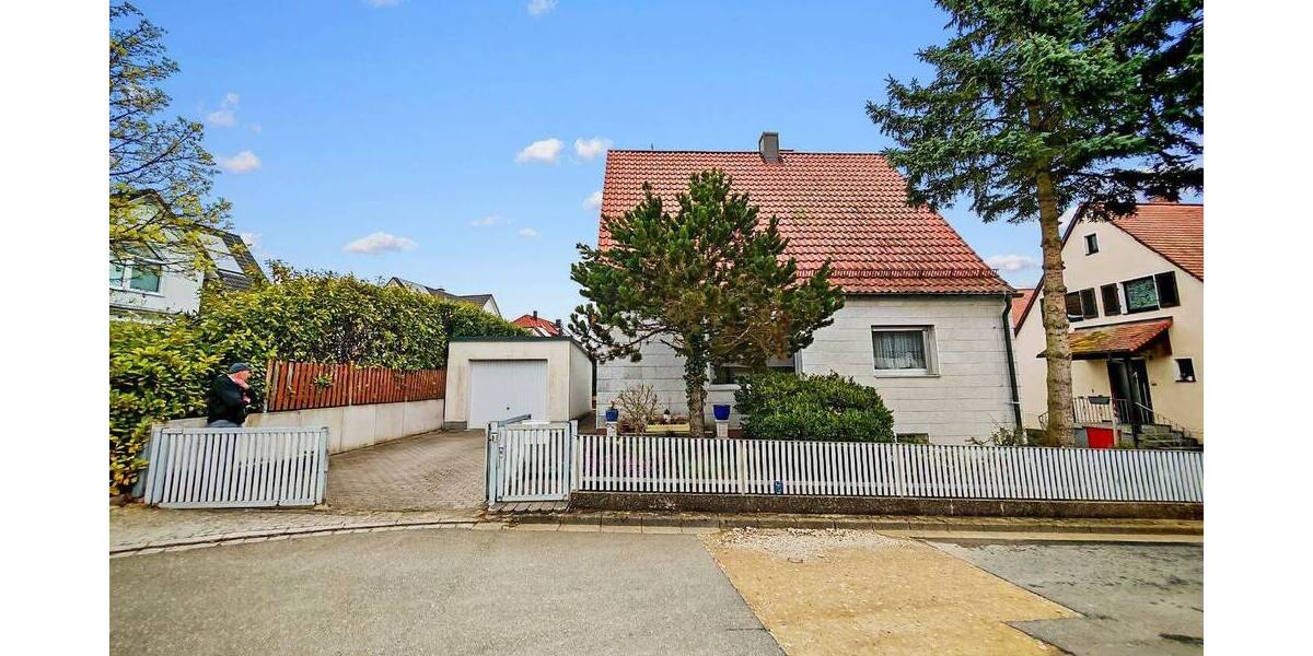 Einfamilienhaus Heroldsberg - 8 Zimmer, 190 m&sup2;, 535.000&euro; | Angebot:26641790
