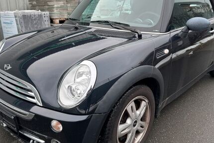 Mini One Cabrio 118.342 km 2.200 &euro; Nürnberg 90425