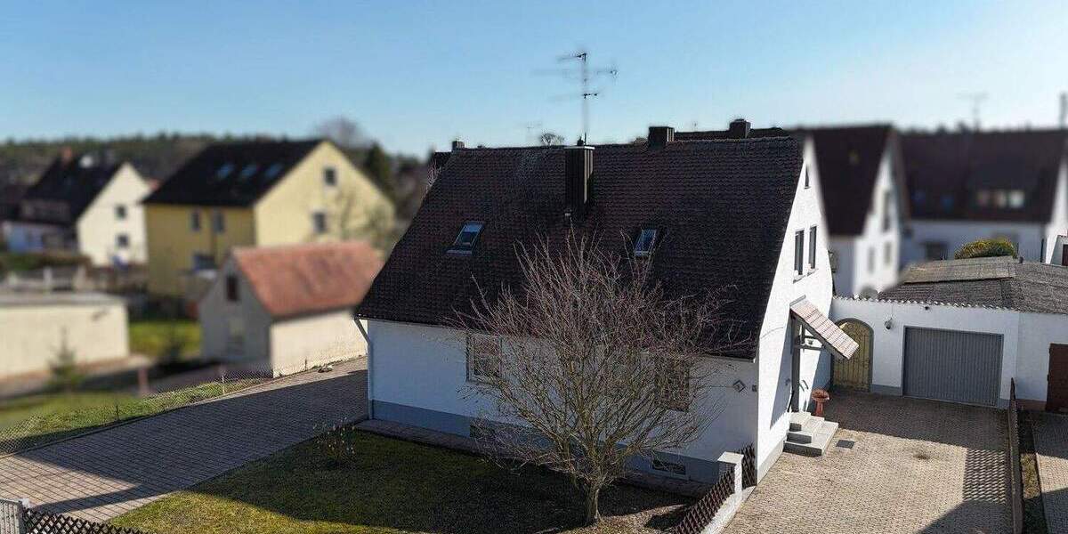 Einfamilienhaus Petersaurach Wicklesgreuth - 5 Zimmer, 128 m&sup2;, 320.000&euro; | Angebot:25797213