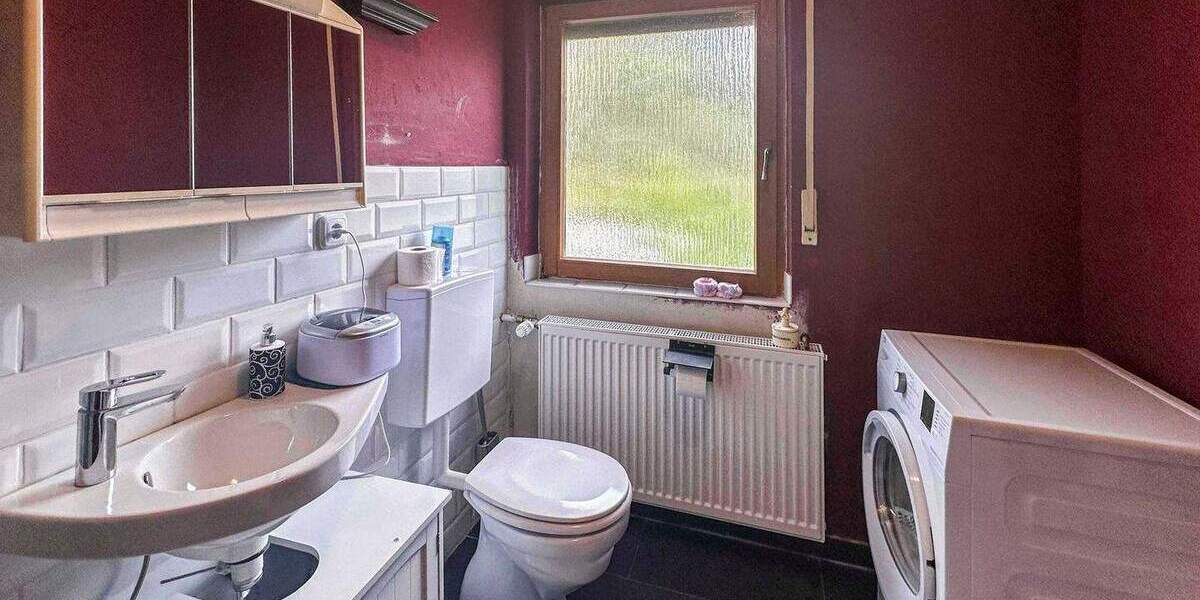 Einfamilienhaus Büchenbach - 8 Zimmer, 238 m&sup2;, 455.000&euro; | Angebot:25775448