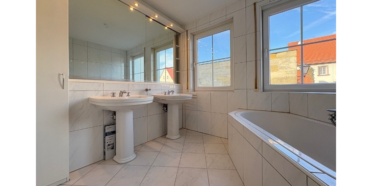 Eschenau:TOP Lage,Sofort frei! Tolle 4-Zi-Garten-Wohnung, zwei Stellplätze, Keller, Einbauküche uvm. - Terrassenwohnung Eckental Eschenau | Angebot:25364359