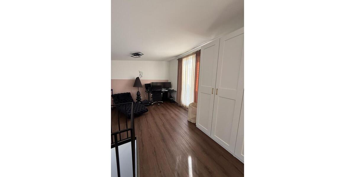 Reihenhaus Zirndorf - 4 Zimmer, 130 m&sup2;, 679.000&euro; | Angebot:25049648