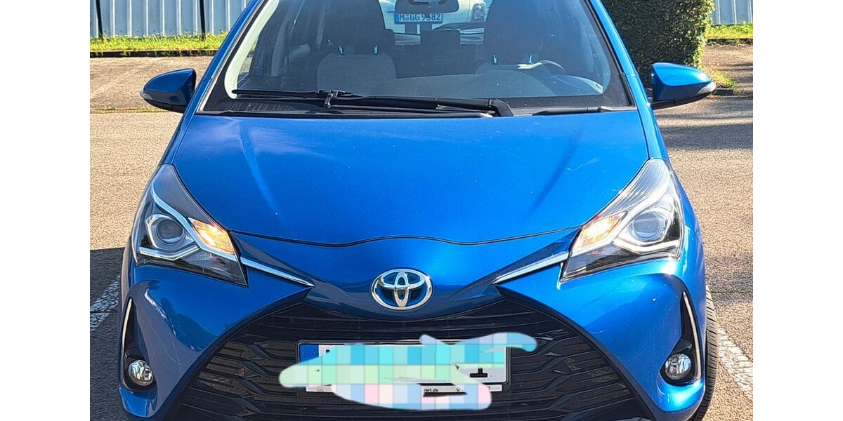 Toyota Yaris 29.800 km 13.999 &euro; Nürnberg 90411