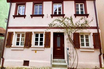 Haus Schwabach - 4 Zimmer, 145 m&sup2;, 1.800&euro; | Angebot:26539117