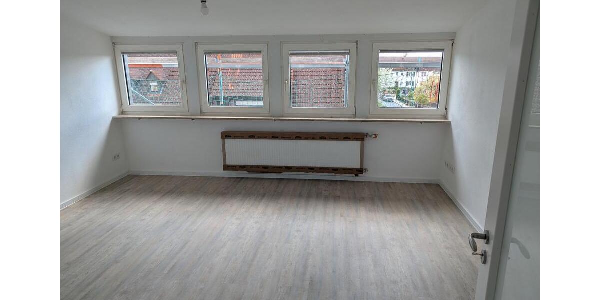 Dachgeschoßwohnung Forchheim - 3 Zimmer, 91 m&sup2;, 1.140&euro; | Angebot:26611751