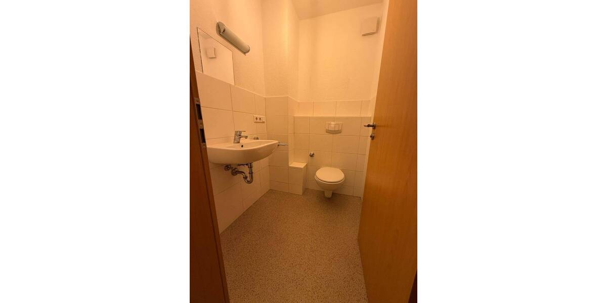 Etagenwohnung Nürnberg Schweinau - 4 Zimmer, 103 m&sup2;, 900&euro; | Angebot:26820803